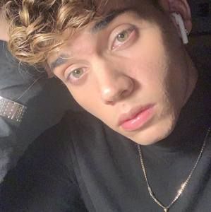 Meet your Posher, Jose antonio